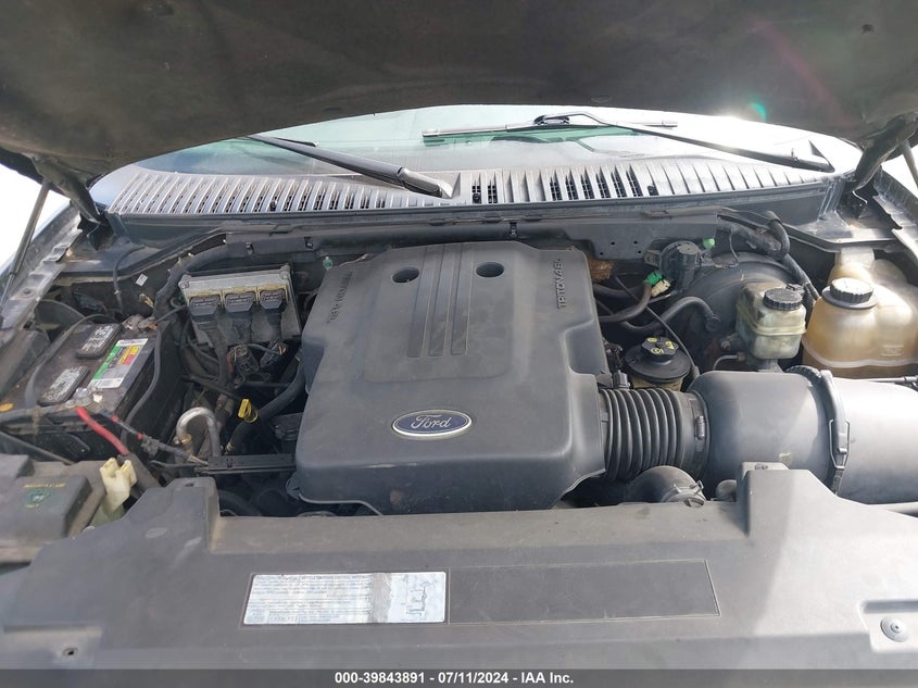 2003 Ford Expedition Xlt VIN: 1FMRU15W83LB70460 Lot: 39843891