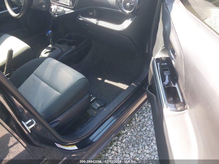 2015 Toyota Prius C Two VIN: JTDKDTB33F1113837 Lot: 39843896