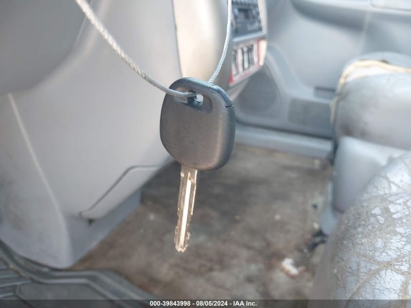 2002 Toyota Sienna Xle VIN: 4T3ZF13C62U460327 Lot: 39843998