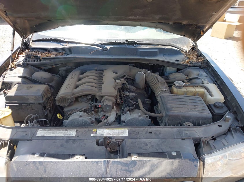 2010 Chrysler 300 Touring/Signature Series/Executive Series VIN: 2C3CA5CV2AH330657 Lot: 39844025