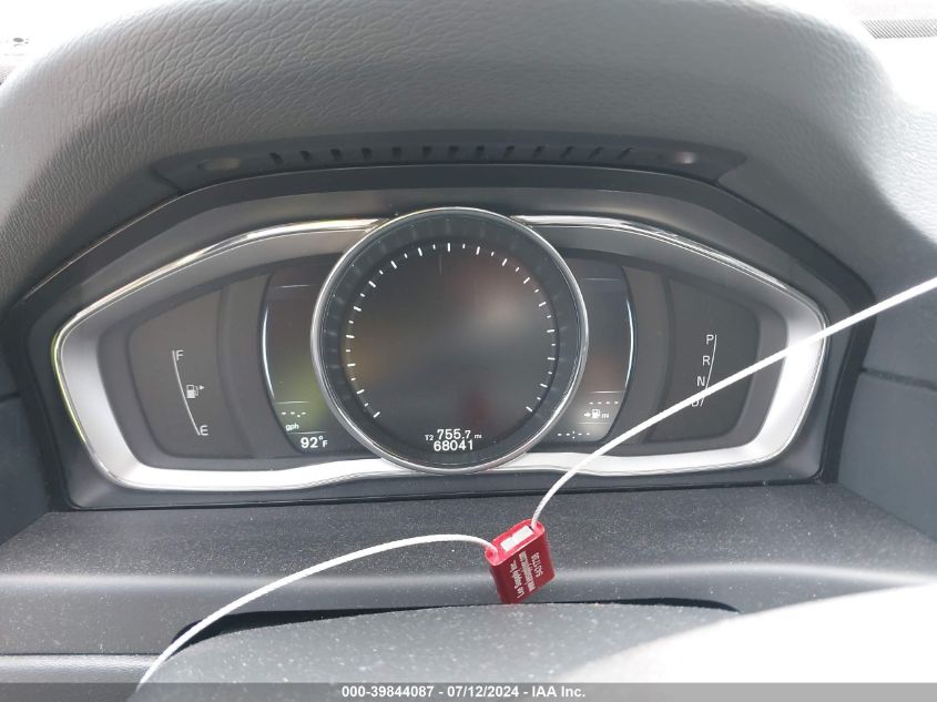 2016 VOLVO XC70 T5 PREMIER - YV4612NK4G1240585