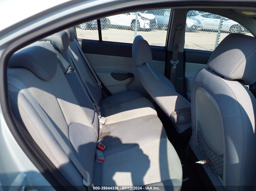 2011 Hyundai Accent Gls VIN: KMHCN4AC5BU572168 Lot: 39844336