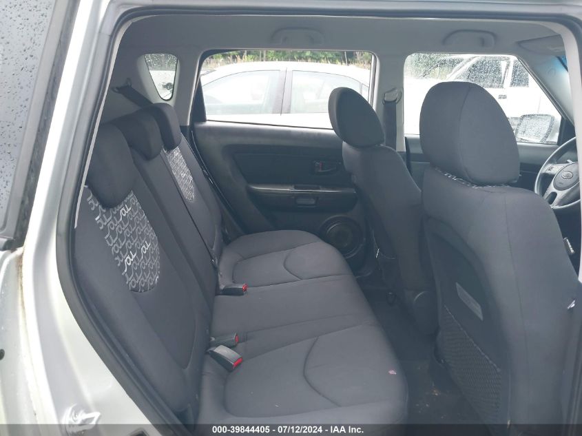 2010 Kia Soul +/!/Sport VIN: KNDJT2A22A7702384 Lot: 39844405