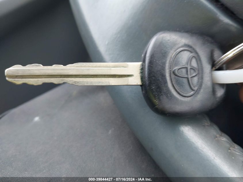 2002 Toyota Sienna Xle VIN: 4T3ZF13C22U450006 Lot: 39844427