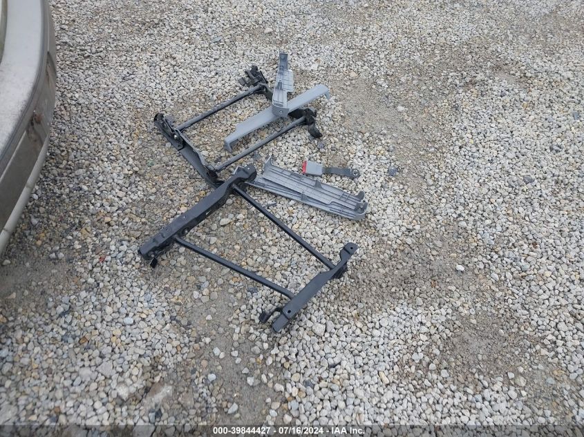 2002 Toyota Sienna Xle VIN: 4T3ZF13C22U450006 Lot: 39844427