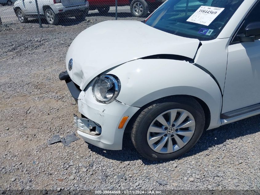 2014 Volkswagen Beetle 1.8T Entry VIN: 3VWF17AT7EM643200 Lot: 39844569