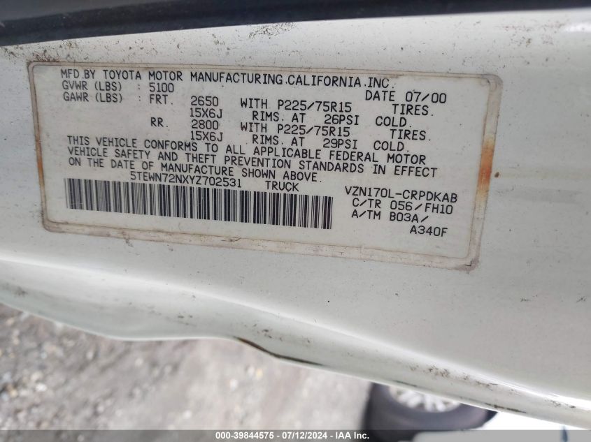 2000 Toyota Tacoma Base V6 VIN: 5TEWN72NXYZ702531 Lot: 39844575
