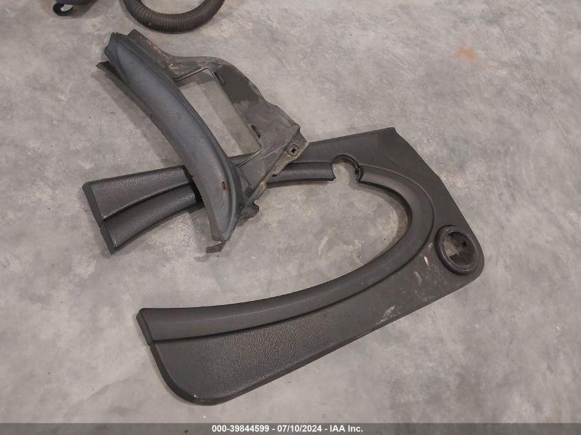 2009 Mini Cooper VIN: WMWMF33509TU74242 Lot: 39844599