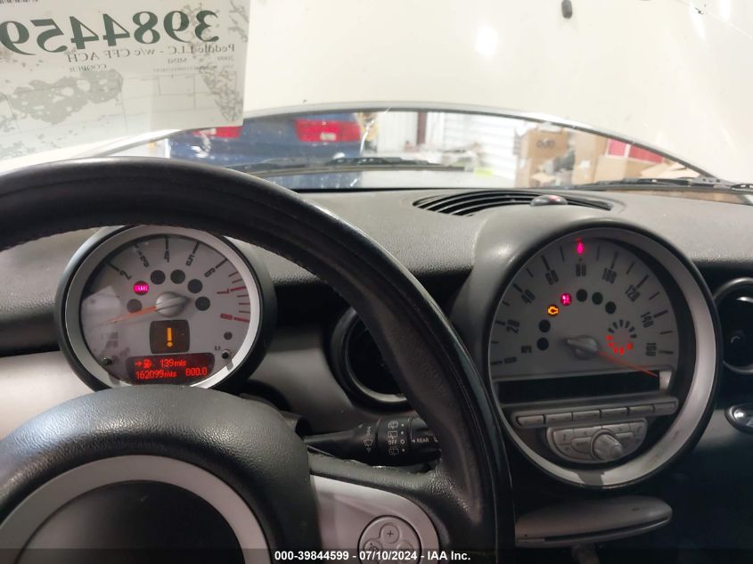 2009 Mini Cooper VIN: WMWMF33509TU74242 Lot: 39844599