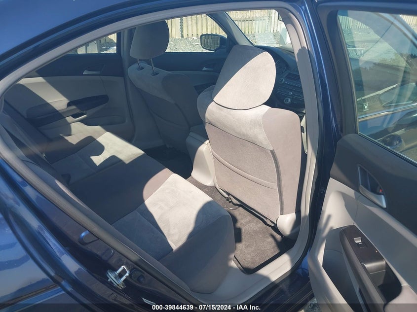 2009 Honda Accord 2.4 Lx-P VIN: JHMCP26409C015638 Lot: 39844639