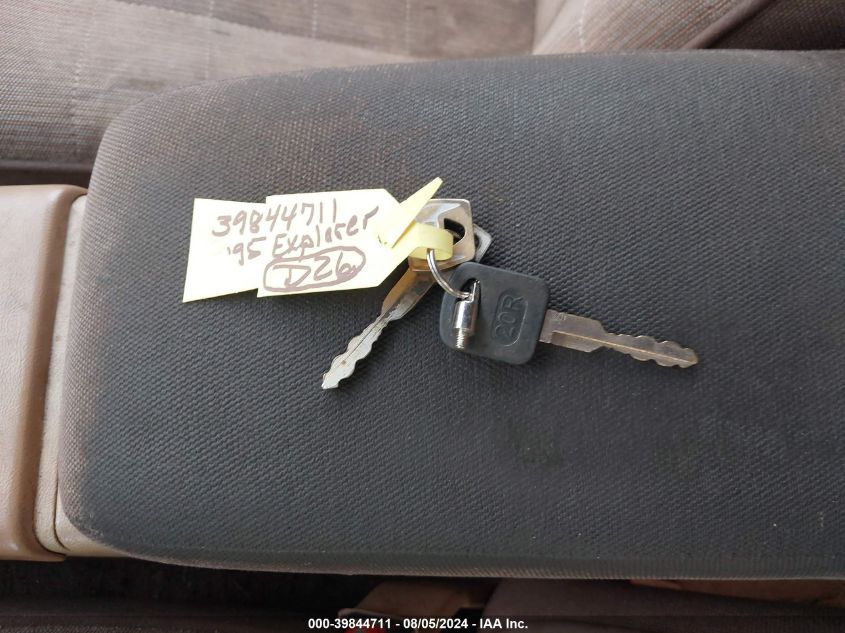 1995 Ford Explorer VIN: 1FMDU34X7SZB42158 Lot: 39844711