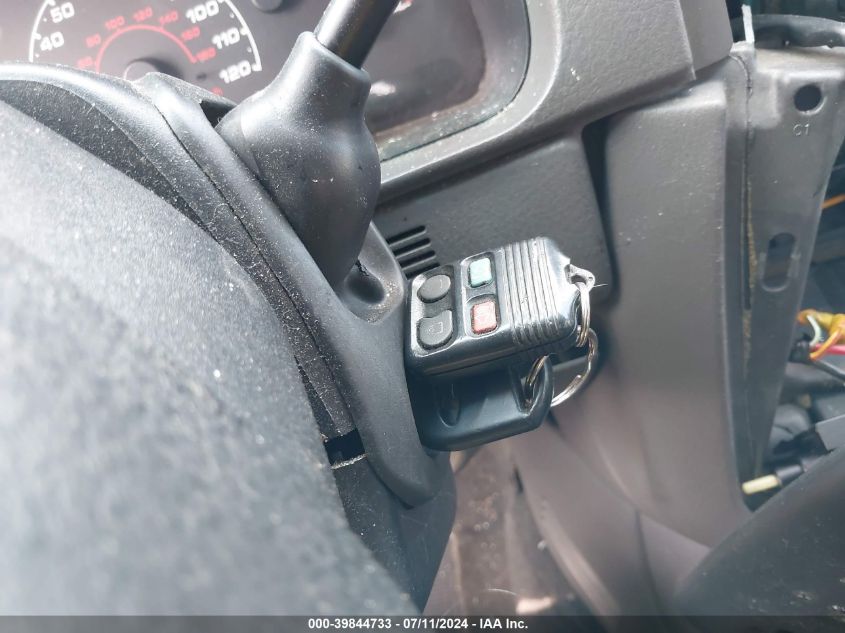 2002 Ford Explorer Xlt VIN: 1FMZU73W12ZA76339 Lot: 39844733