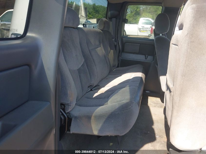 2005 GMC New Sierra C1500 VIN: 2GTEC19T851273960 Lot: 39844812