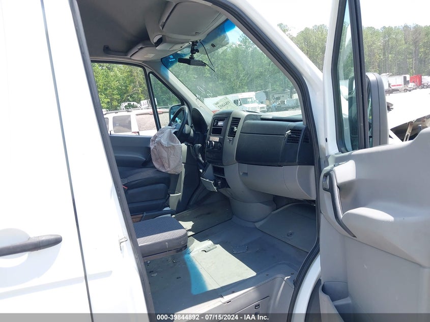 2011 Mercedes-Benz Sprinter 2500 High Roof VIN: WD3PE8CB6B5605684 Lot: 39844892