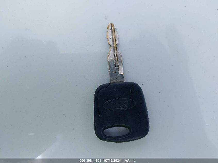 1999 Ford Expedition Xlt VIN: 1FMRU1863XLC15273 Lot: 39844901