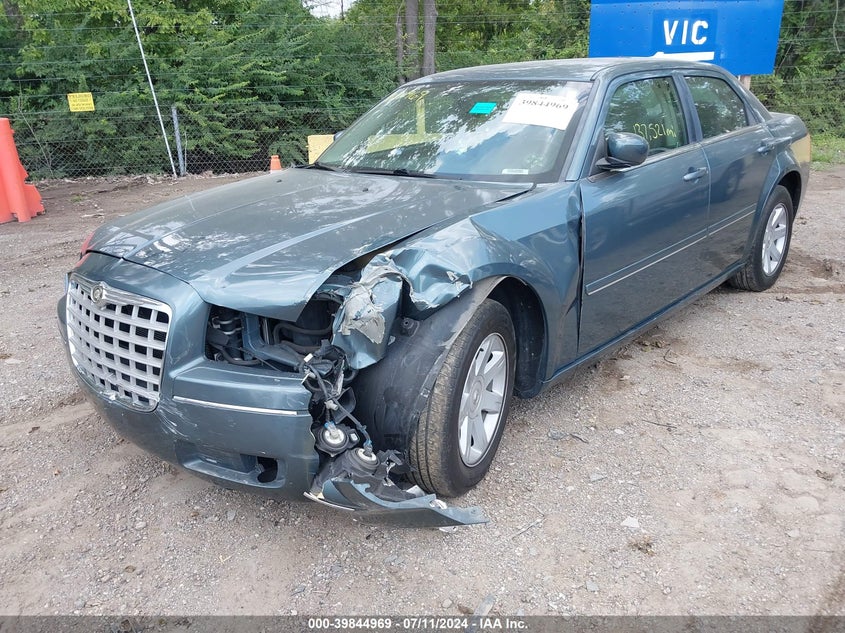 2005 Chrysler 300 Touring VIN: 2C3JA53G85H156396 Lot: 39844969