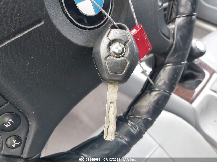 2004 BMW 325 It VIN: WBAEN33444PC13246 Lot: 39845088