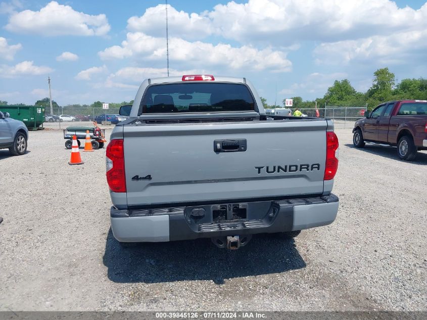 2017 Toyota Tundra Trd Pro 5.7L V8 VIN: 5TFDW5F11HX654537 Lot: 39845126