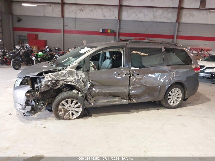 2013 Toyota Sienna Limited V6 7 Passenger VIN: 5TDYK3DCXDS366683 Lot: 39845352