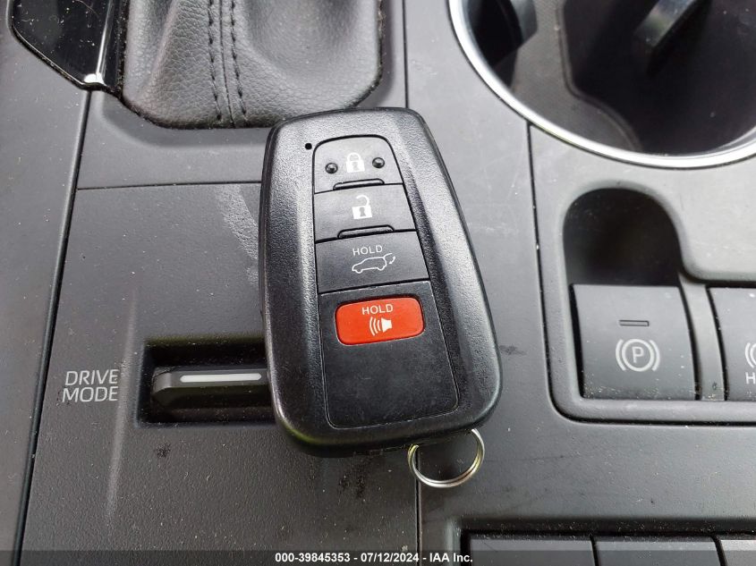 2021 Toyota Highlander Xle VIN: 5TDGZRAH4MS051890 Lot: 39845353