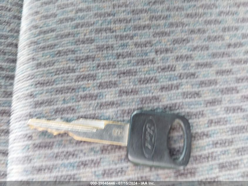 1998 Ford F-150 Lariat/Standard/Xl/Xlt VIN: 1FTRX18L1WKA97147 Lot: 39845446