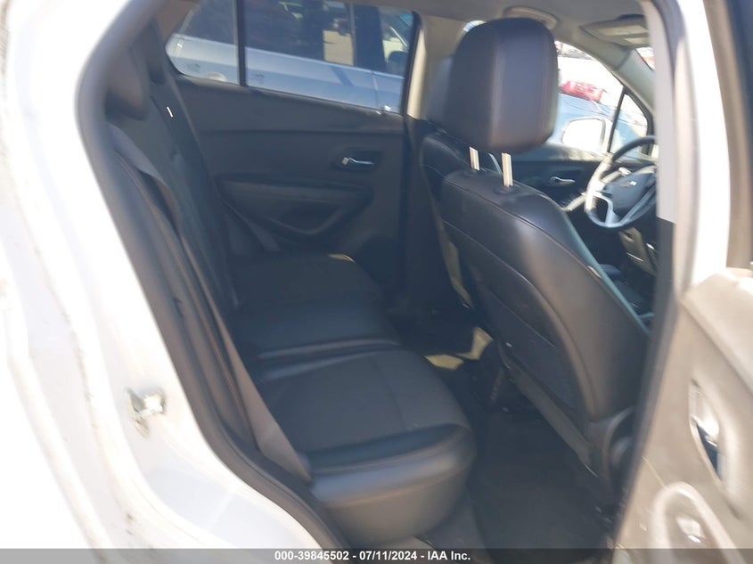 VIN KL7CJLSB3JB725802 2018 CHEVROLET TRAX 1LT