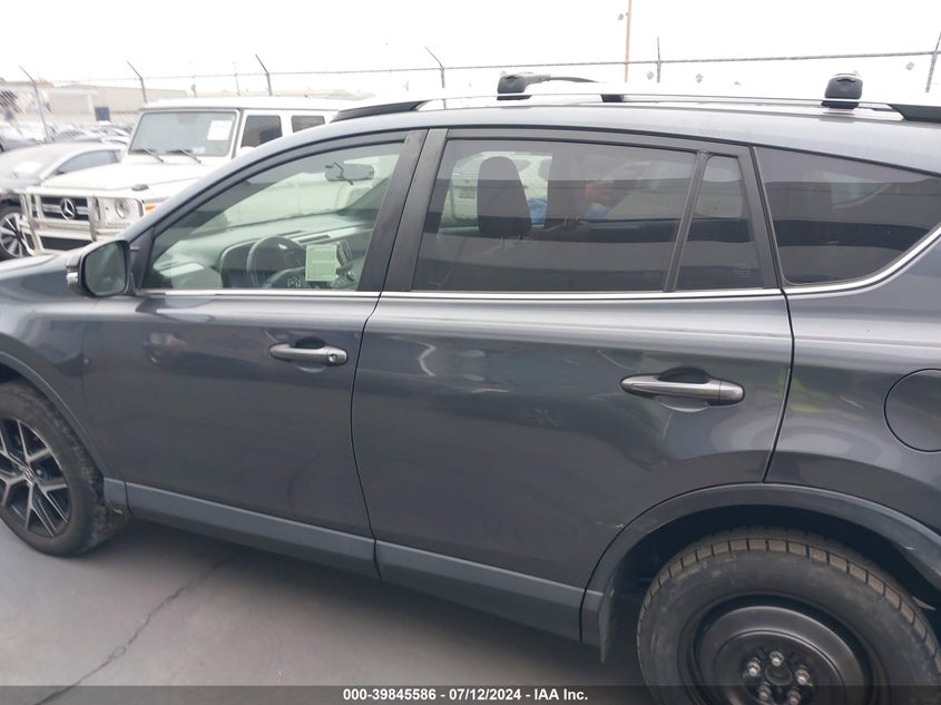 2017 TOYOTA RAV4 SE - JTMNFREV4HD102001