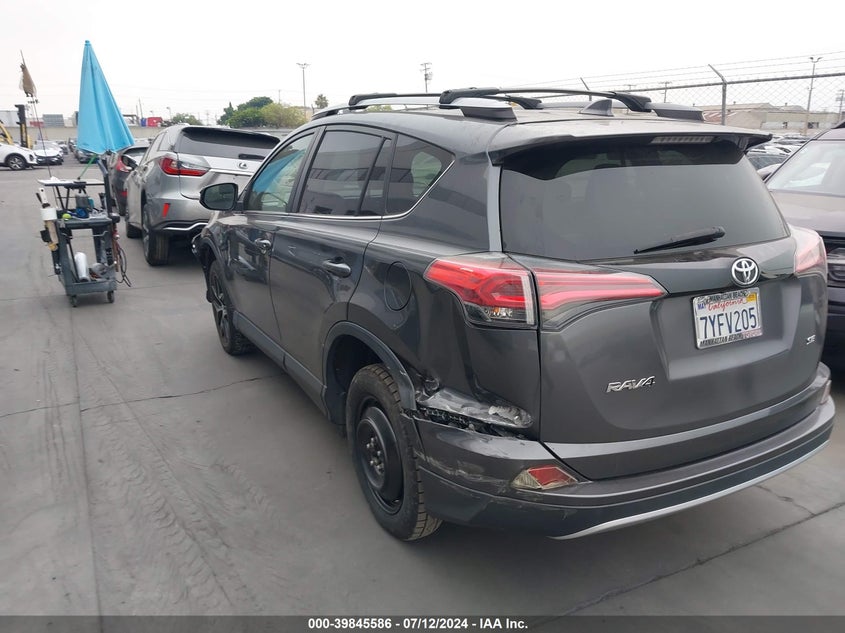2017 TOYOTA RAV4 SE - JTMNFREV4HD102001