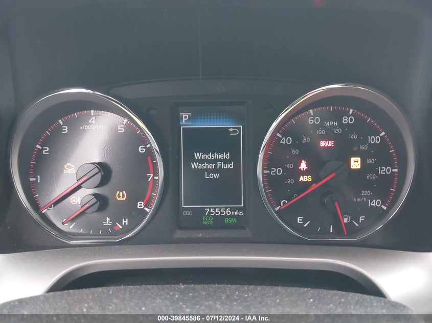 2017 TOYOTA RAV4 SE - JTMNFREV4HD102001