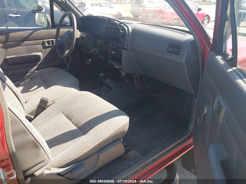 1995 Toyota Pickup 1/2 Ton Ex Long Whlbse Dx VIN: 4TARN13P0SZ314250 Lot: 39845949