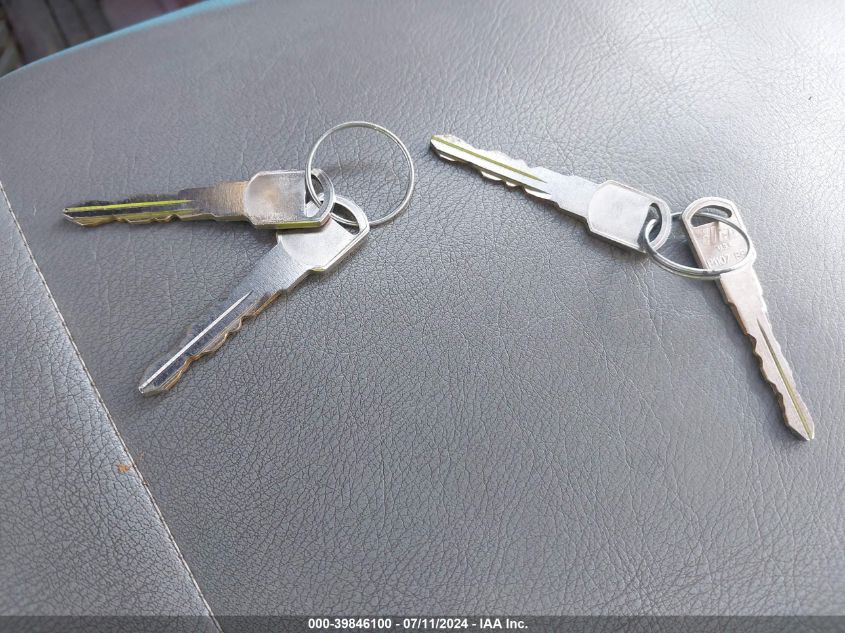 1995 Chevrolet Gmt-400 C2500 VIN: 1GCGC24K8SE137206 Lot: 39846100