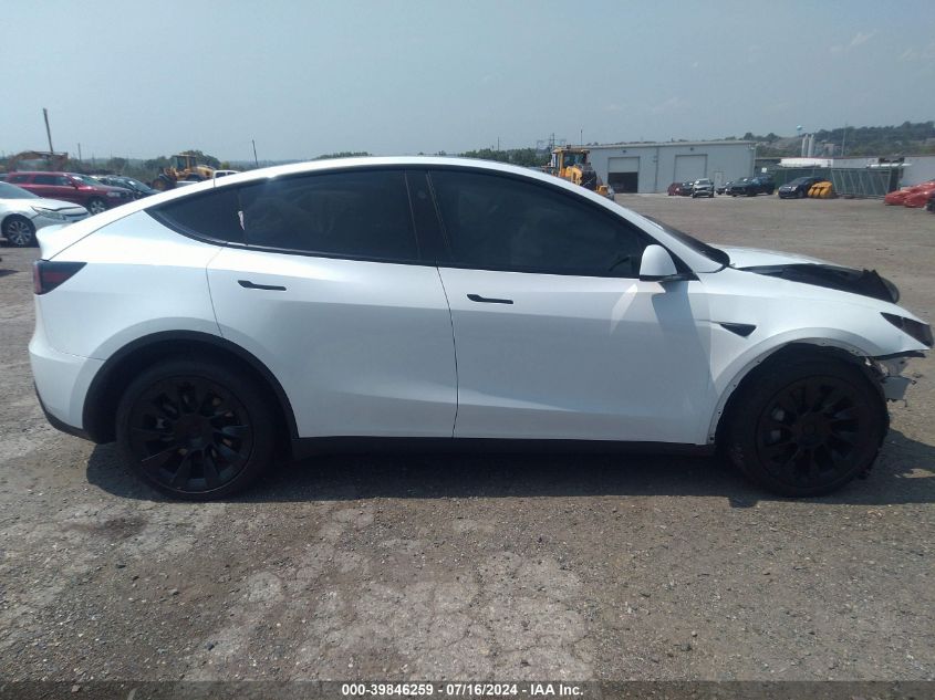 2024 Tesla Model Y Long Range Dual Motor All-Wheel Drive VIN: 7SAYGAEE8RF037176 Lot: 39846259