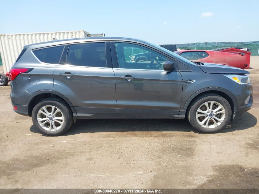 2019 Ford Escape Se VIN: 1FMCU9GD1KUA13815 Lot: 39846278