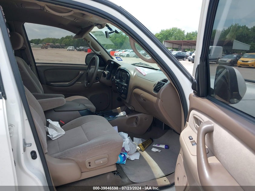 2003 Toyota Sequoia Sr5 V8 VIN: 5TDZT34A43S197565 Lot: 39846598