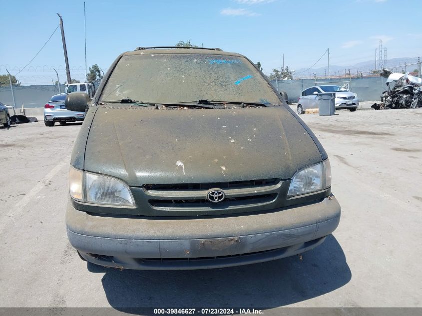 2000 Toyota Sienna Le/Xle VIN: 4T3ZF13C8YU186623 Lot: 39846627