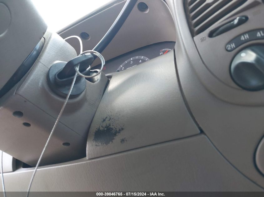 2002 Ford F-150 Lariat/Xlt VIN: 1FTRW08L02KB32512 Lot: 39846765