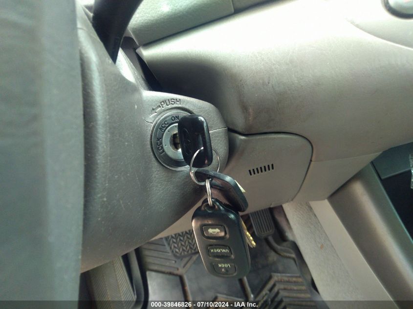 2003 Toyota Camry Le VIN: 4T1BE32K33U703997 Lot: 39846826