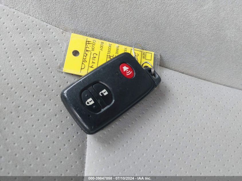 2011 Toyota Prius Two VIN: JTDKN3DU8B1385989 Lot: 39847058