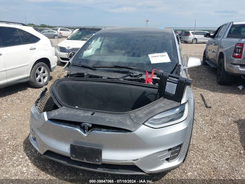 2016 Tesla Model X 60D/70D/75D/90D VIN: 5YJXCAE22GF002558 Lot: 39847068