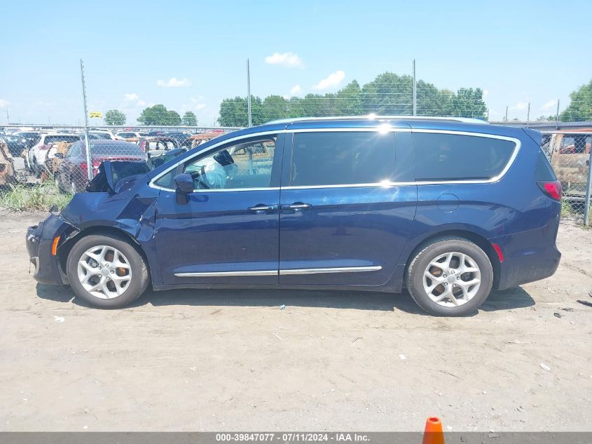 2019 Chrysler Pacifica Touring L VIN: 2C4RC1BG9KR547906 Lot: 39847077