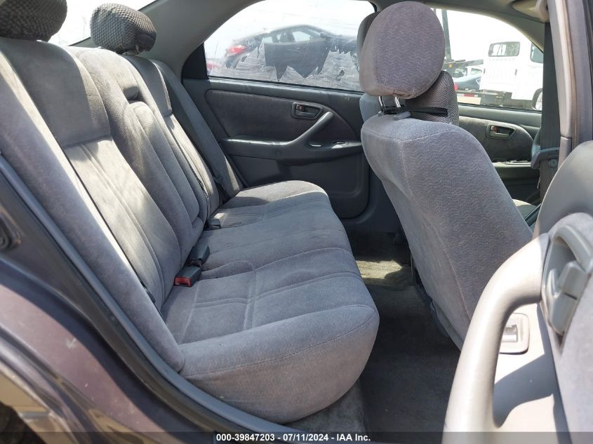 1999 Toyota Camry Le VIN: 4T1BG22K7XU548560 Lot: 39847203