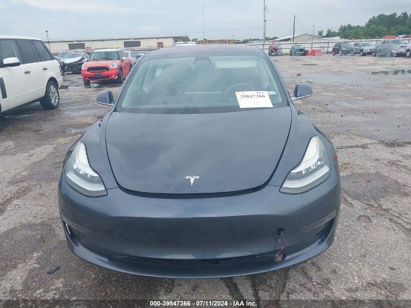 2018 Tesla Model 3 Long Range/Mid Range VIN: 5YJ3E1EA4JF032054 Lot: 39847366