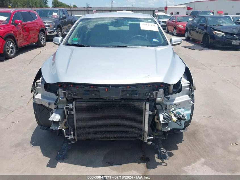 2013 Chevrolet Malibu 1Lt VIN: 1G11C5SA8DF186137 Lot: 39847371