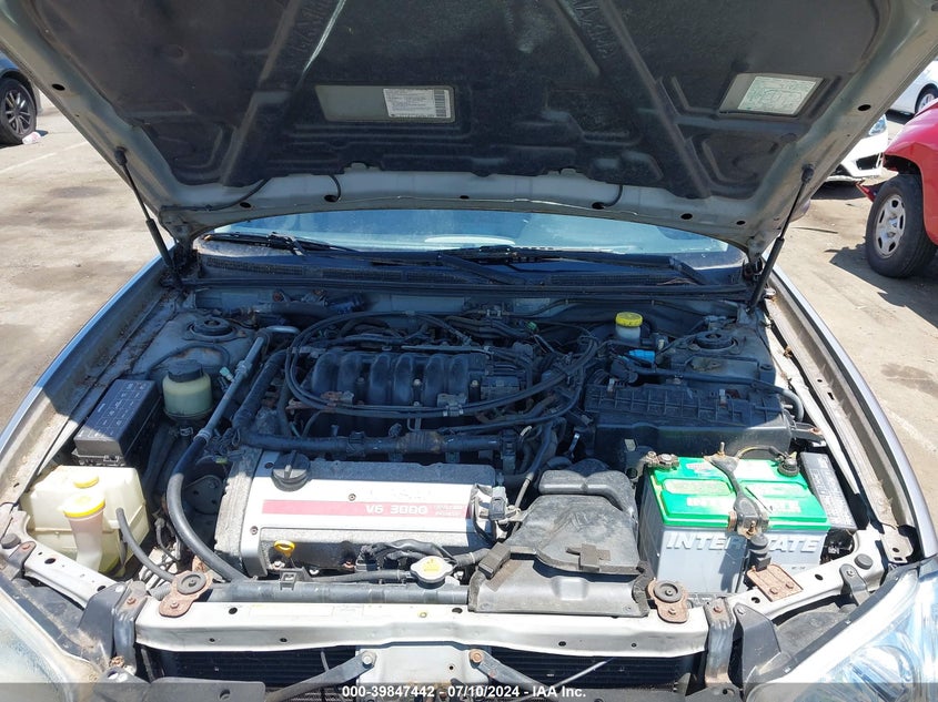 2000 Nissan Maxima Gle/Gxe/Se VIN: JN1CA31D3YT745688 Lot: 39847442