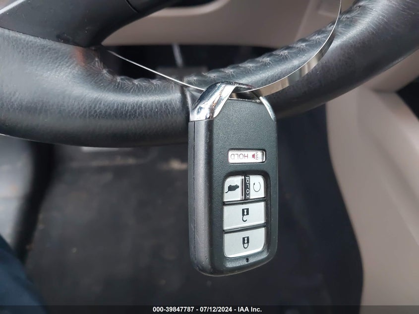 2016 HONDA PILOT TOURING - 5FNYF6H97GB110787