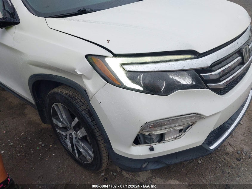 2016 HONDA PILOT TOURING - 5FNYF6H97GB110787