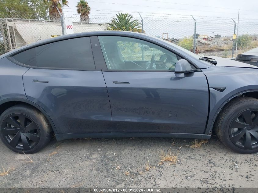 7SAYGAEE7PF857018 2023 Tesla Model Y