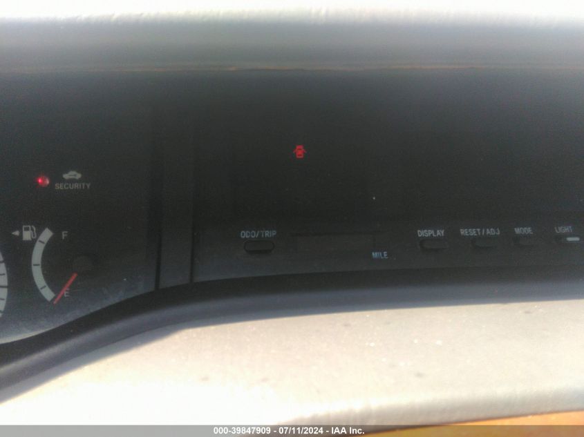 2001 Toyota Avalon Xls W/Bucket Seats VIN: 4T1BF28B51U165198 Lot: 39847909