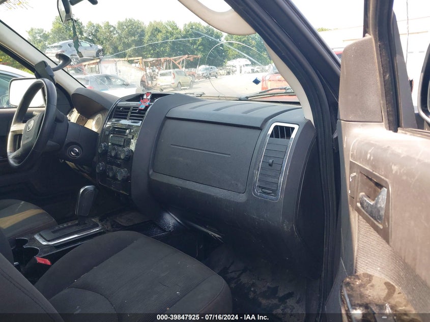 2011 Mazda Tribute Touring VIN: 4F2CY9C70BKM00750 Lot: 39847925