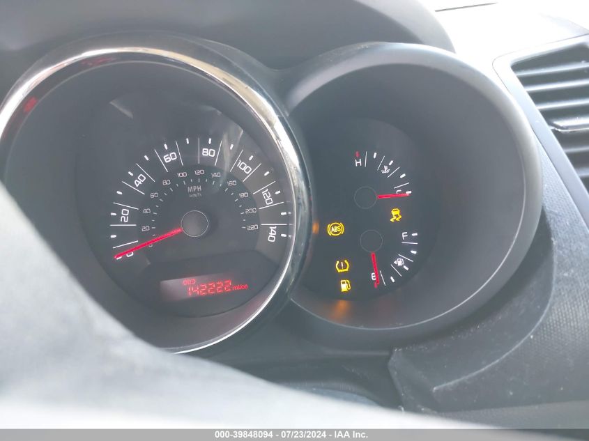 2011 Kia Soul + VIN: KNDJT2A22B7332913 Lot: 39848094